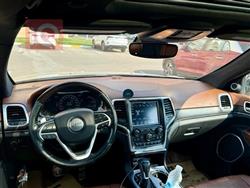 جیپ گراند شیرۆکی